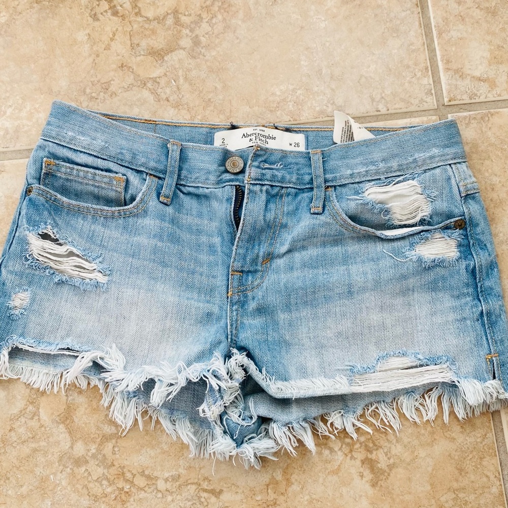Abercrombie & Fitch short